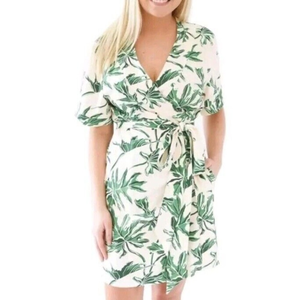 NEW Emily McCarthy Belted Robe Wrap Dress Rose Jungle Print Size Medium